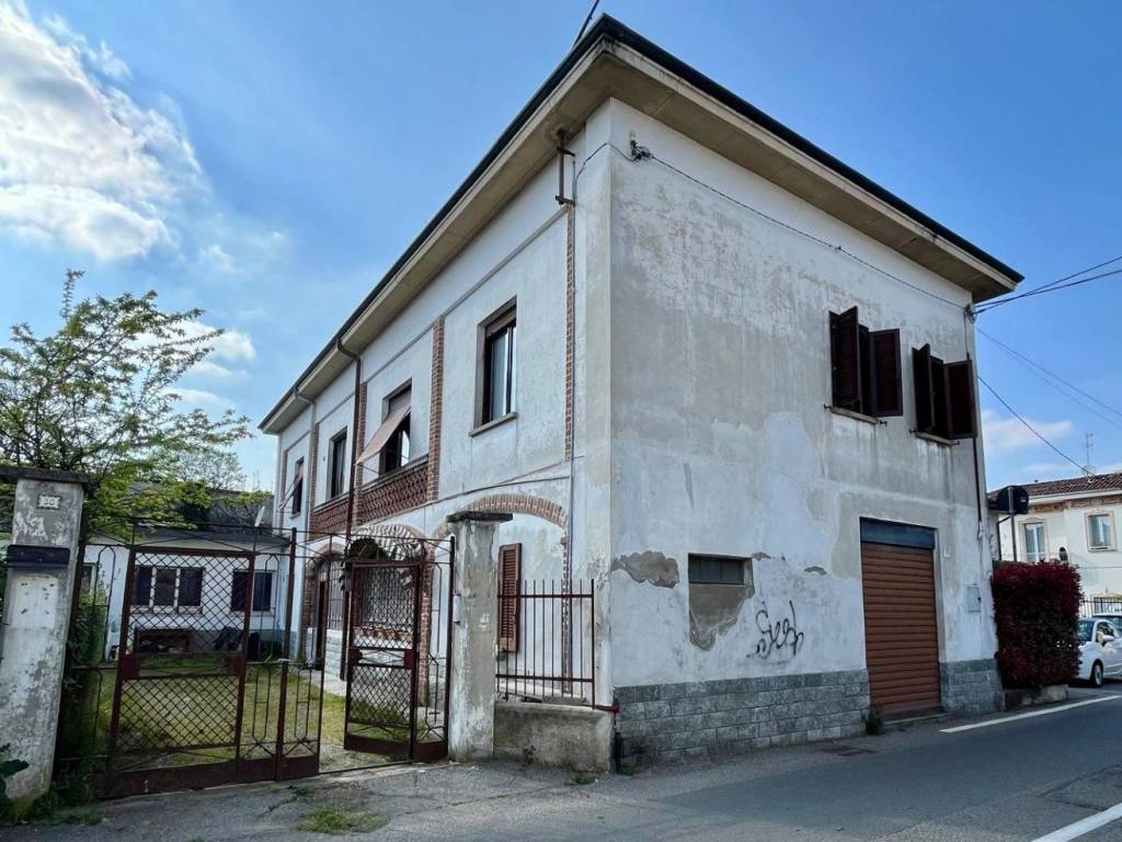 Casa indipendente a Oggiona con santo stefano in Via Giuseppe Garibaldi, 30 - Foto 2