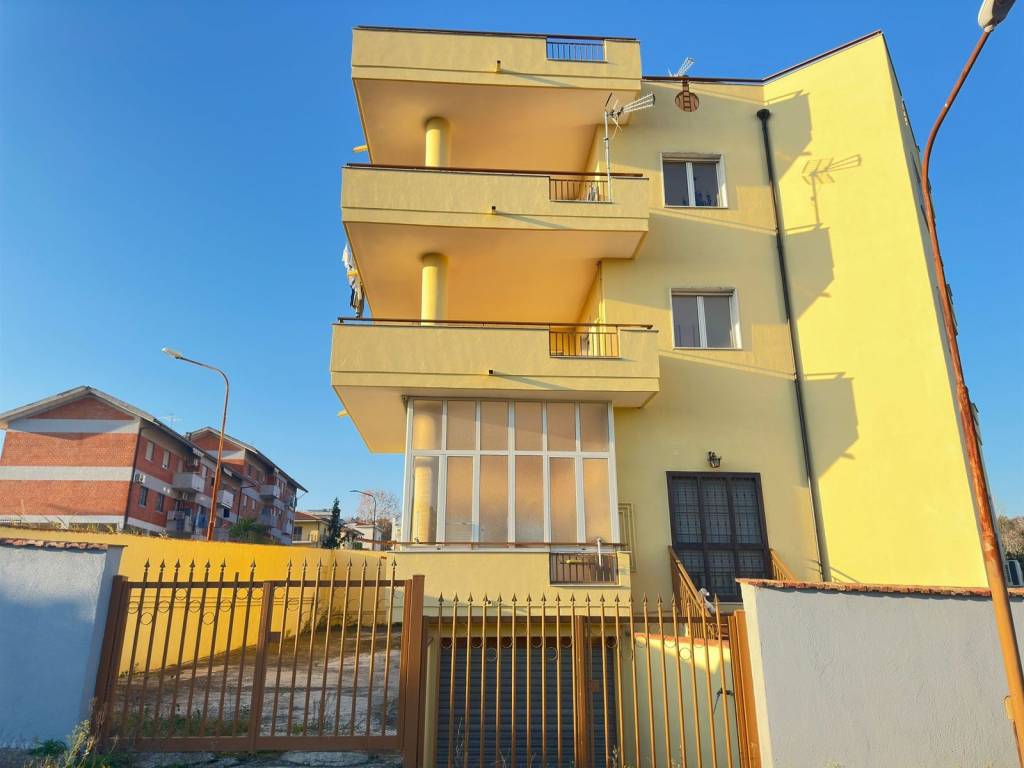 Appartamento a Teano in Via Ludovico Abenavolo, 62 - Foto 2