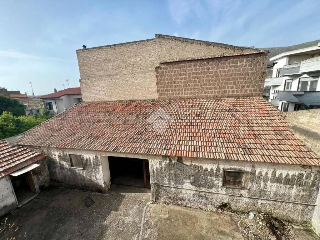 Casa indipendente a Mondragone in Via f. filzi, 48 - Foto 5