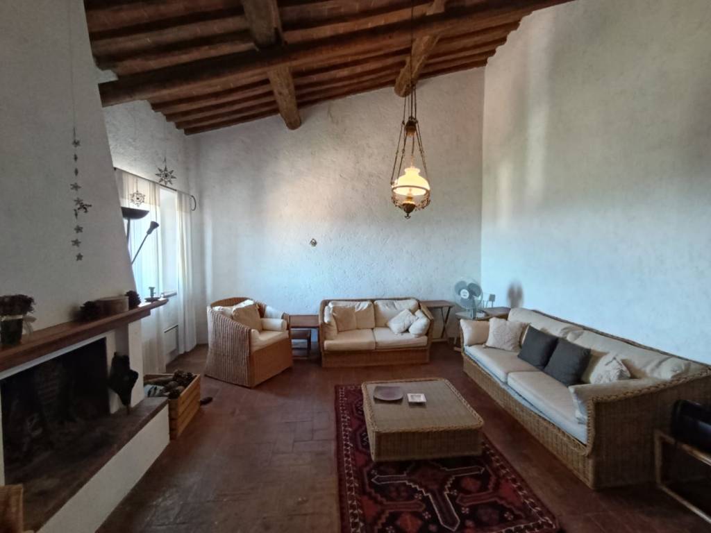 Appartamento a Castagneto carducci in Via Vittorio Emanuele, 10 - Foto 5