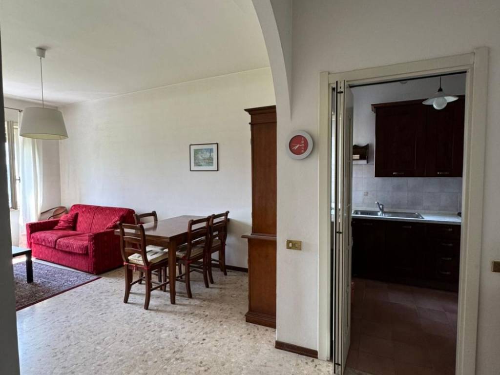 Appartamento a Angera in Viale Ungheria, 11 - Foto 2