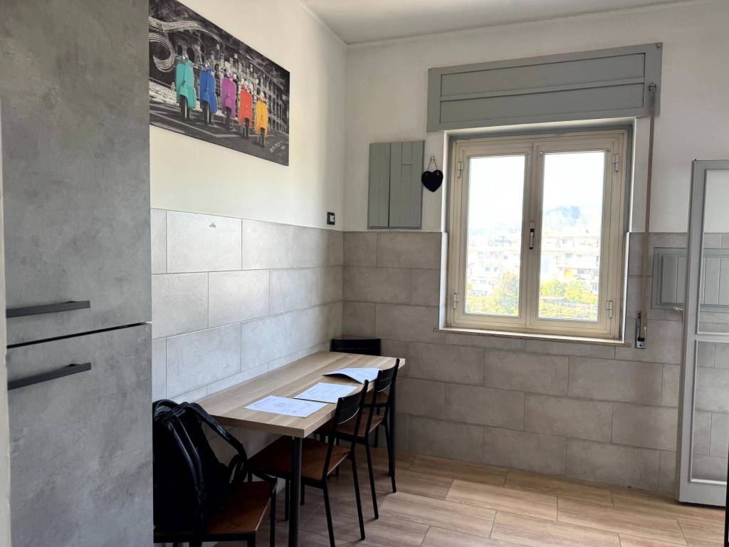 Appartamento a Napoli in Via Pietro Testi, 76 - Foto 4