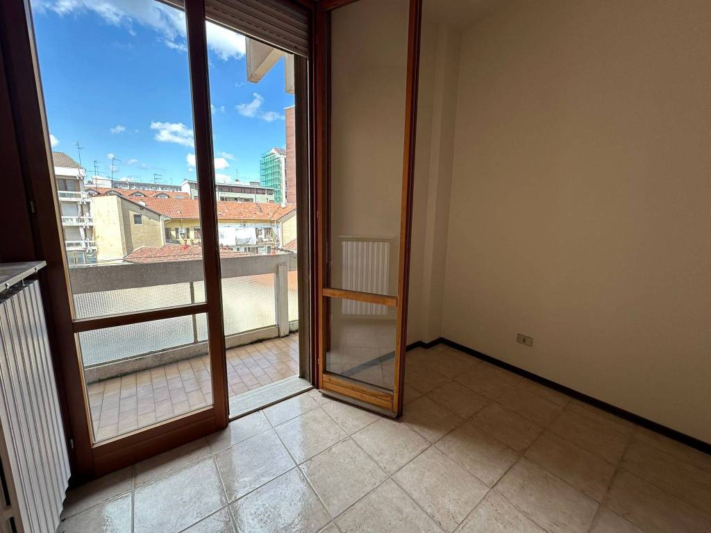 Appartamento a Vercelli in Via Giuseppe Chicco, 13 - Foto 5