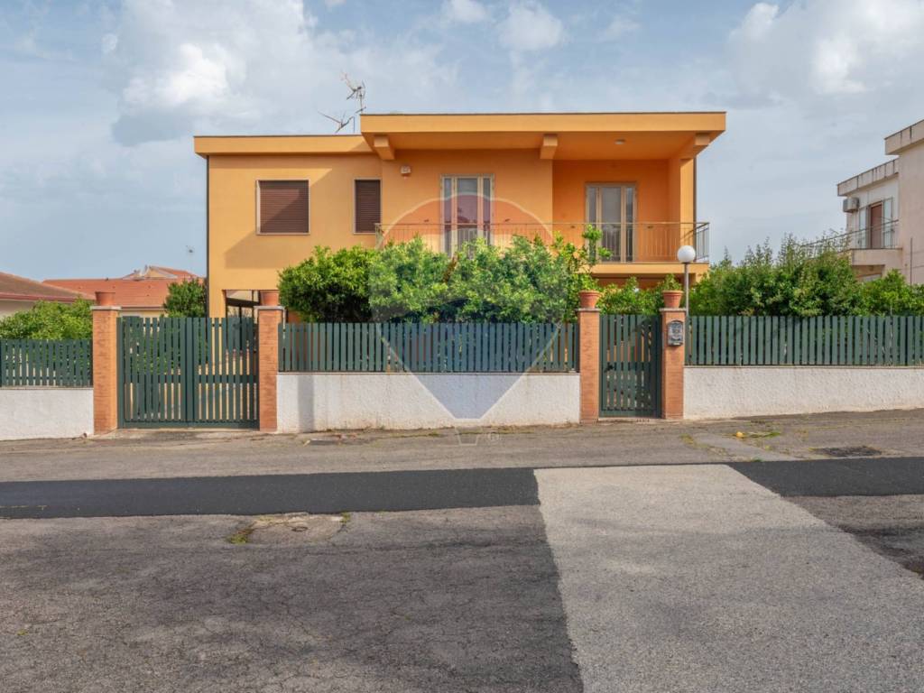 Villa a Santa croce camerina in Via Pio La Torre, 12 - Foto 2