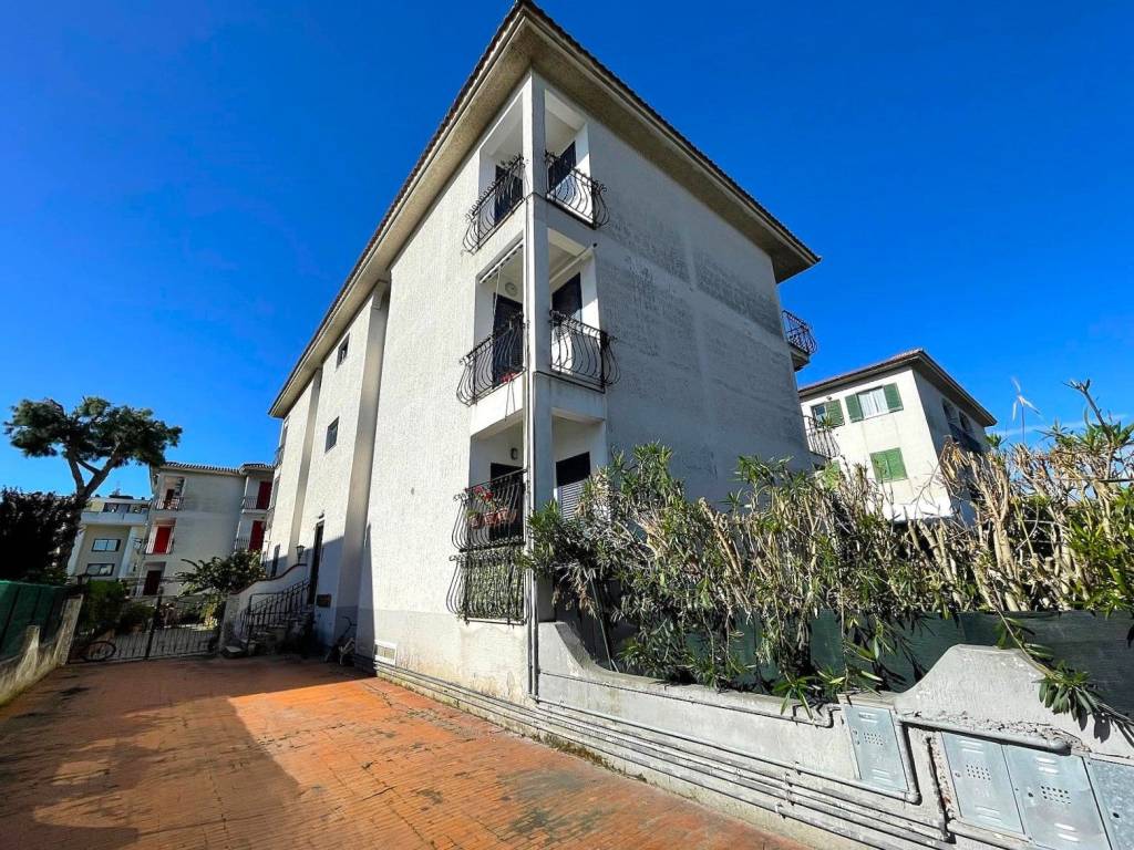 Appartamento a Martinsicuro in Via Lelio Basso - Foto 3