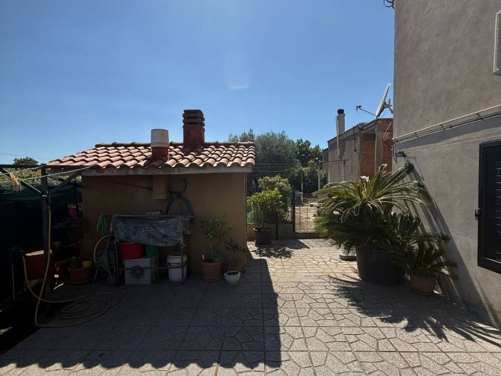 Villa a Cisterna di latina in Via Colle Marcaccio - Foto 4