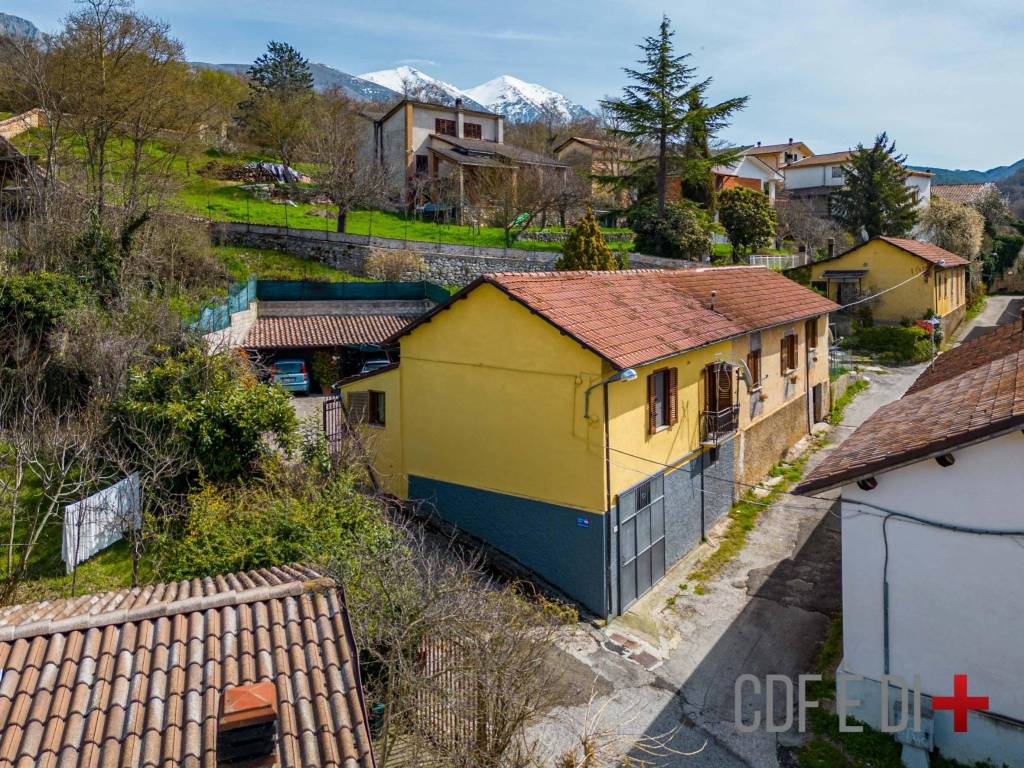 Villa a Borgorose in Via Equicola - Foto 2