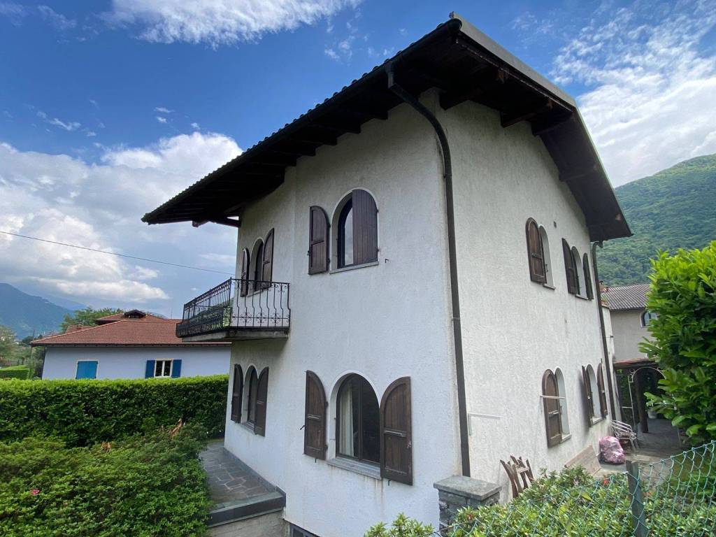 Villa a Cannobio in Via Madonna delle Grazie, 3 - Foto 2