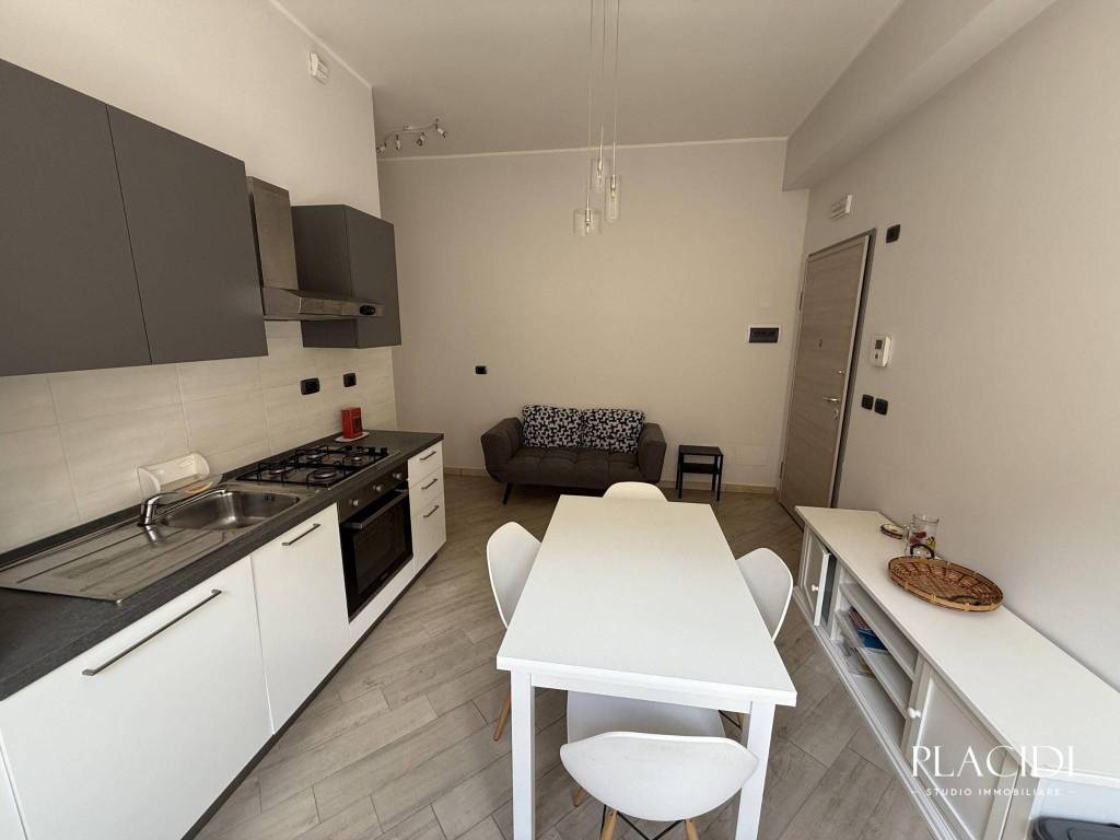 Appartamento a L'aquila in Via Camillo Benso di Cavour, 32 - Foto 3