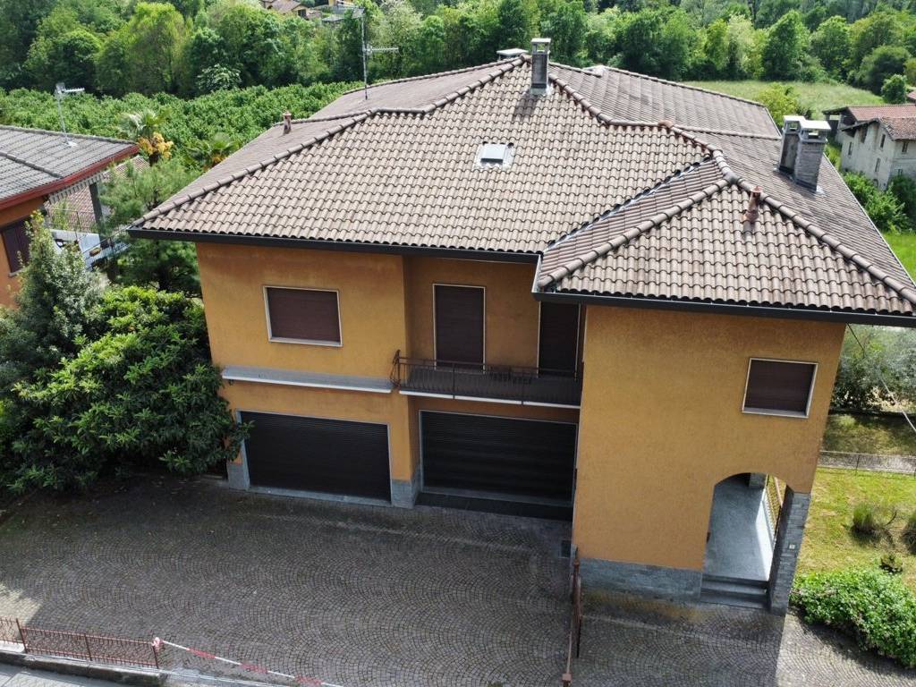 Casa indipendente a Besozzo in Via Pasubio, 9 - Foto 3