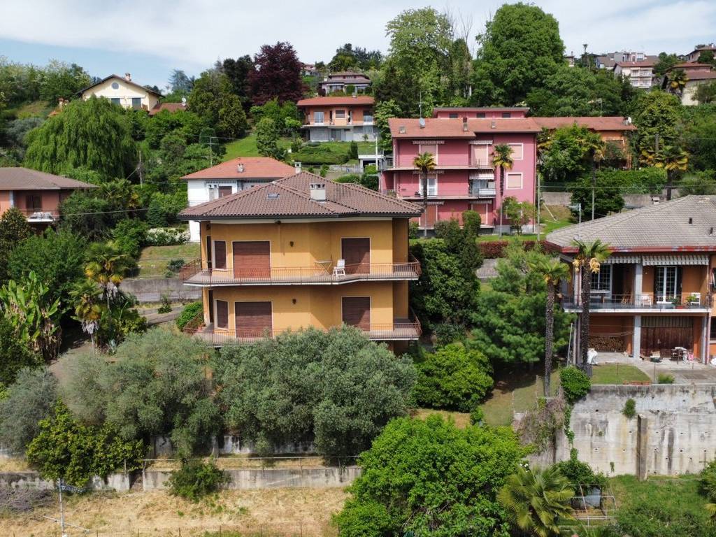 Casa indipendente a Besozzo in Via Pasubio, 9 - Foto 5