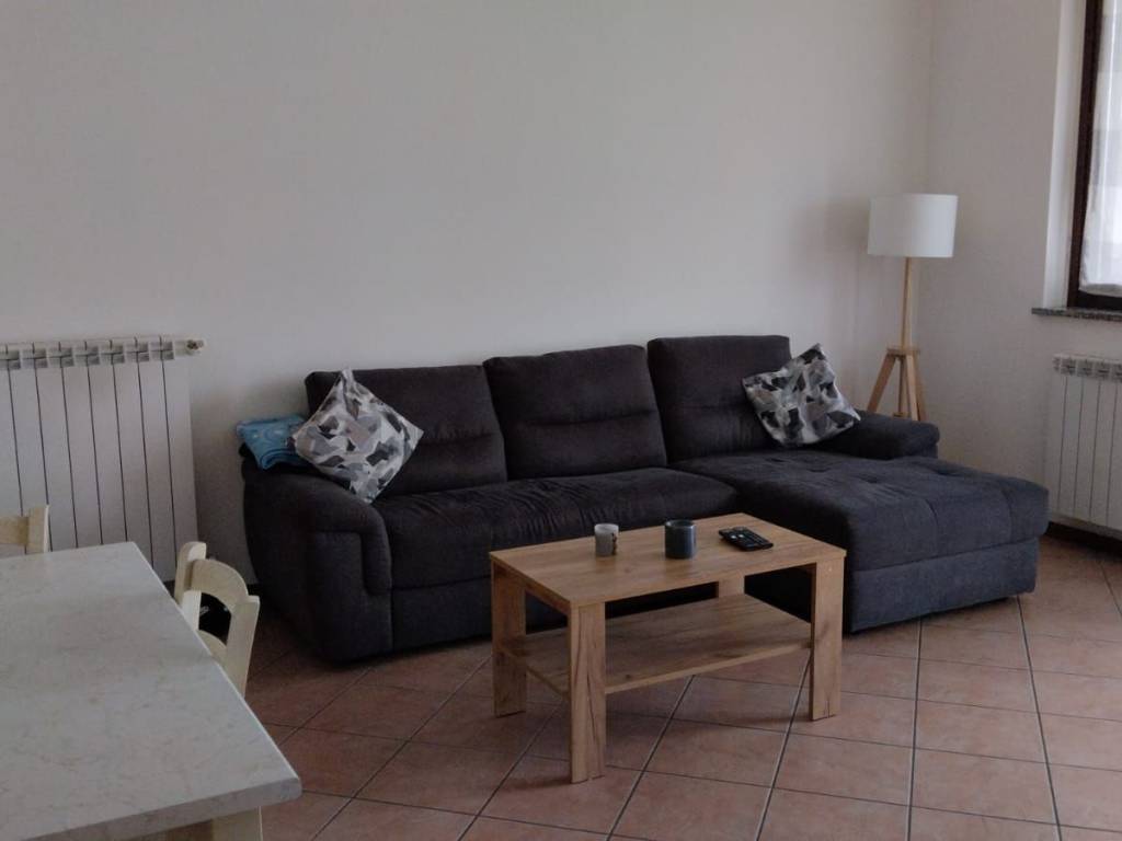 Appartamento a Trecate in Via Valle - Foto 4