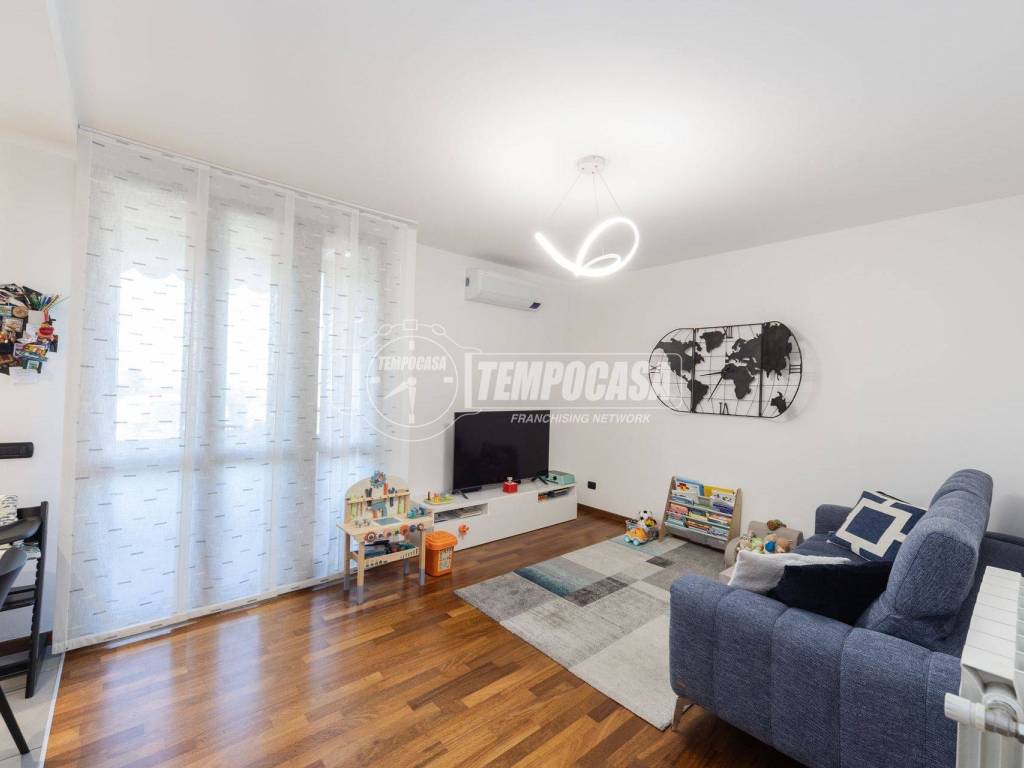 Appartamento a Barzanò in Via Giuseppe Garibaldi 26 - Foto 4