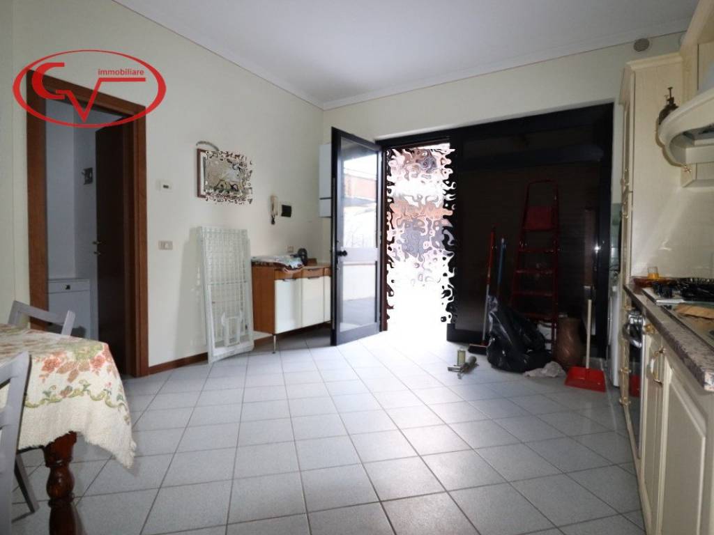 Appartamento a Montevarchi in Viale Armando Diaz - Foto 2