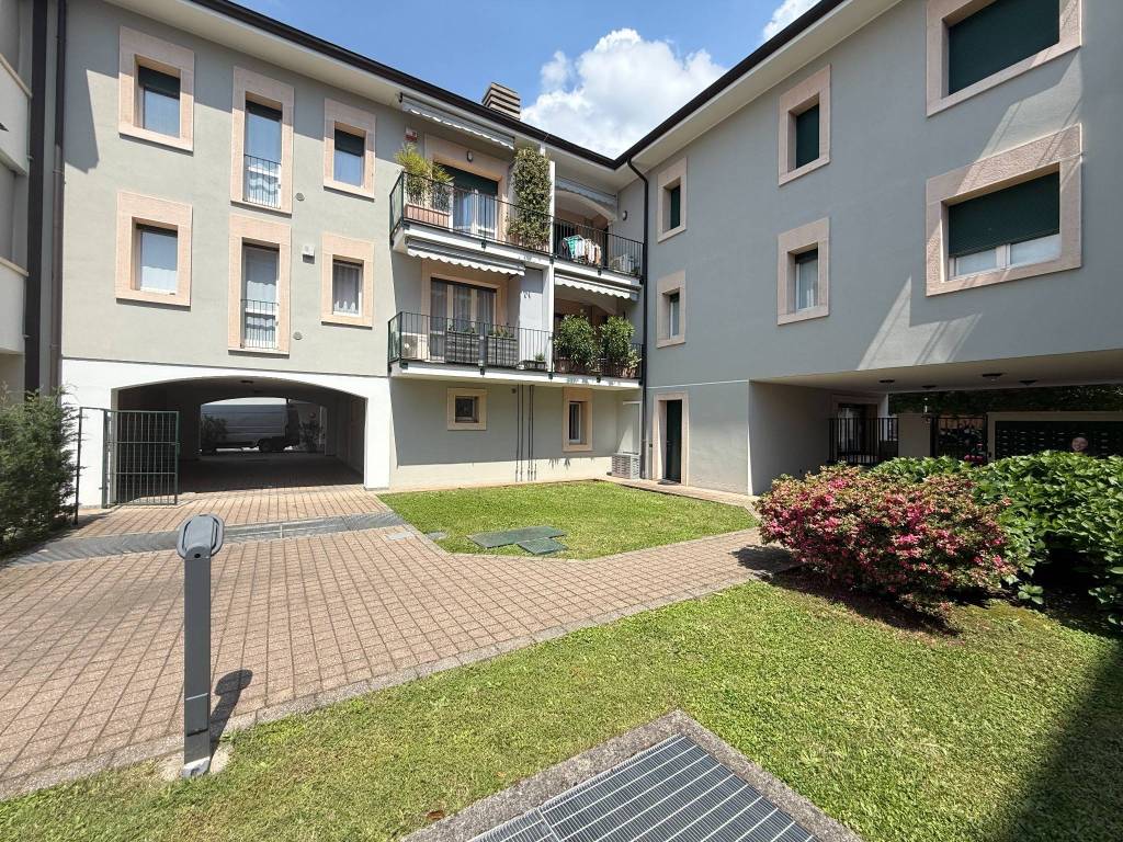 Appartamento a Lecco in Via Pasubio, 3 - Foto 4