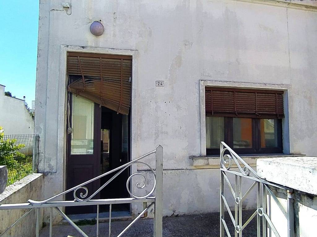 Casa indipendente a Racale in Via Guglielmo Marconi - Foto 4