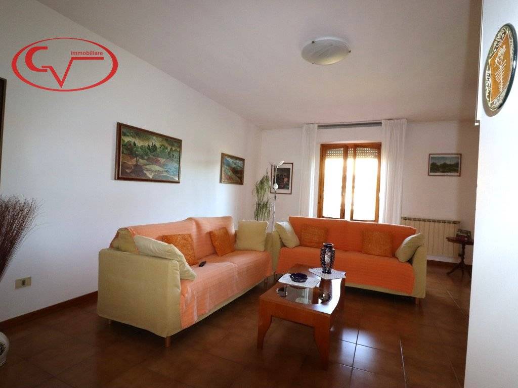 Appartamento a Montevarchi in Viale Armando Diaz - Foto 5