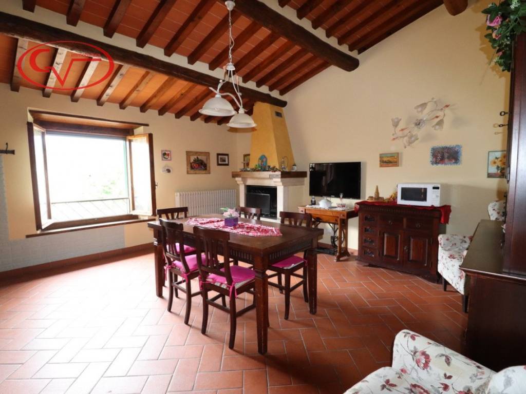 Appartamento a Cavriglia in Strada Provinciale Montegonzi - Foto 2