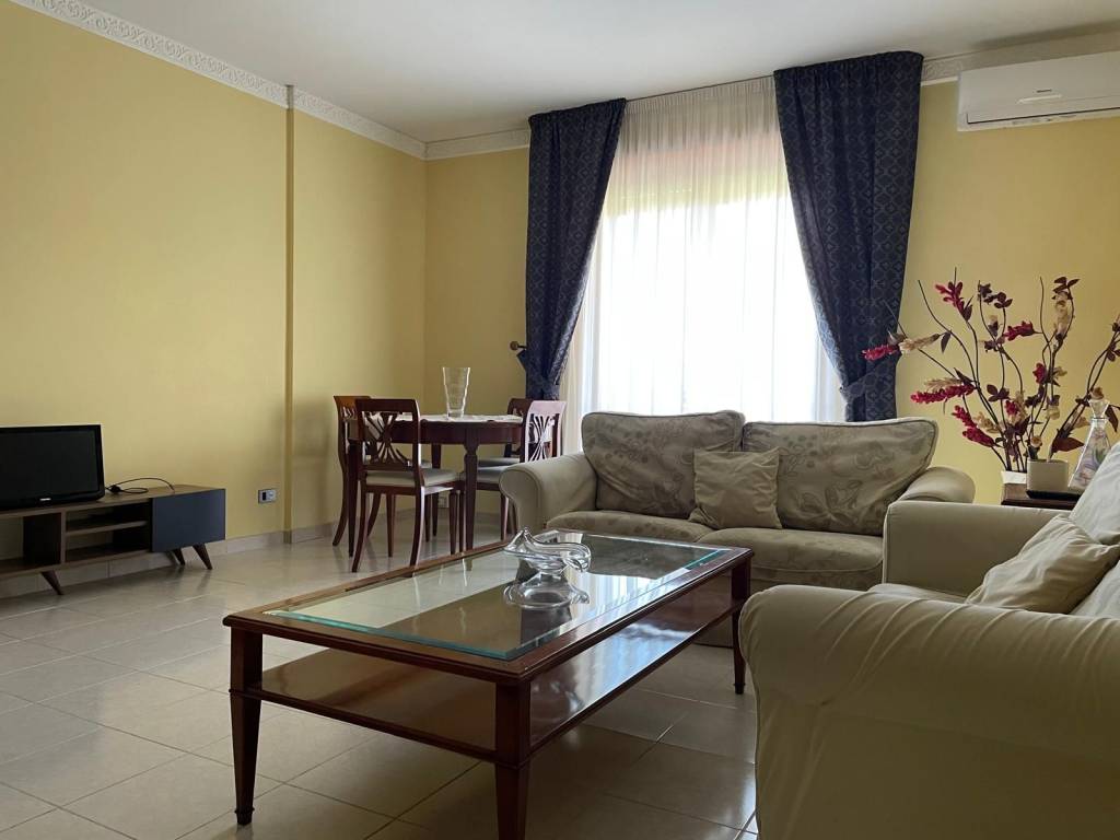 Appartamento a Taranto in Via Epiro, 7 - Foto 3