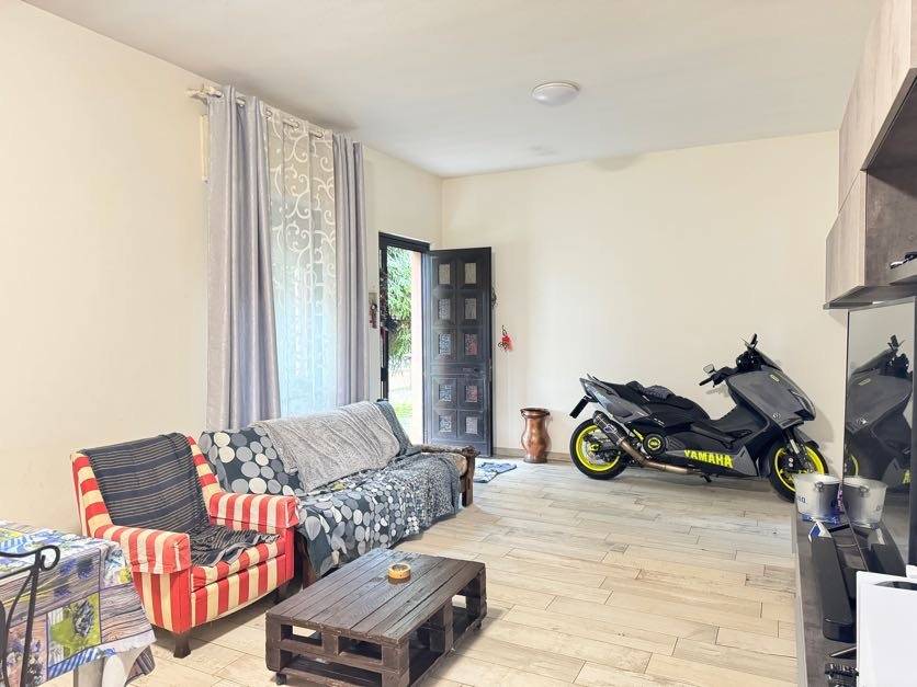 Villa a Besnate in Via Giuseppe Parini - Foto 2