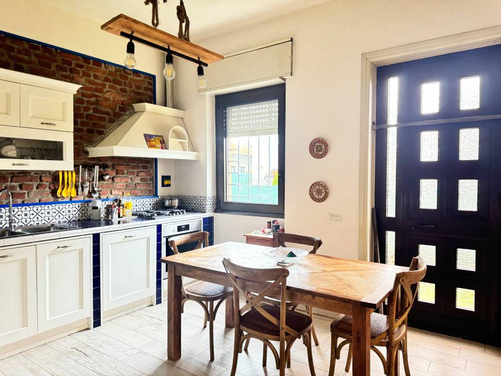 Villa a Besnate in Via Giuseppe Parini - Foto 5