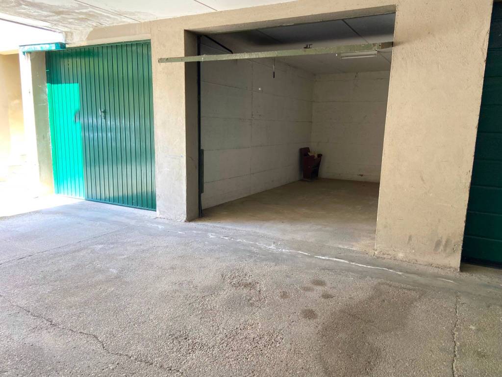 Box / garage a Iseo in Via Risorgimento Traversa 11, 8 - Foto 2