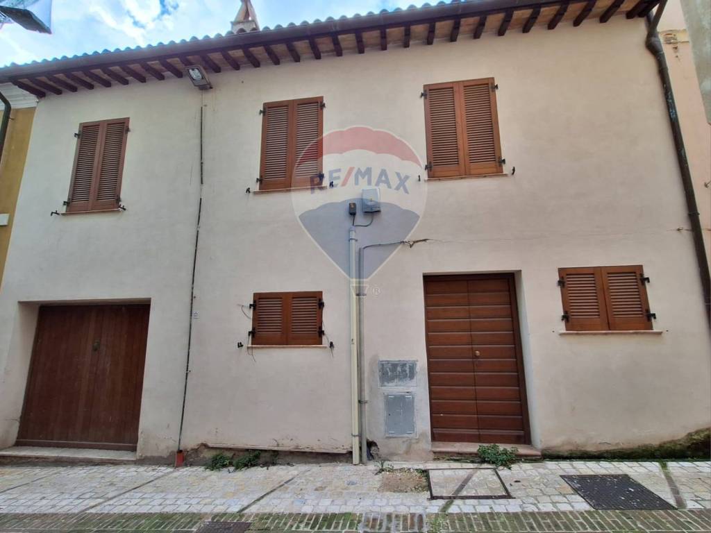 Casa indipendente a Foligno in Via B. Buozzi, 20 - Foto 4