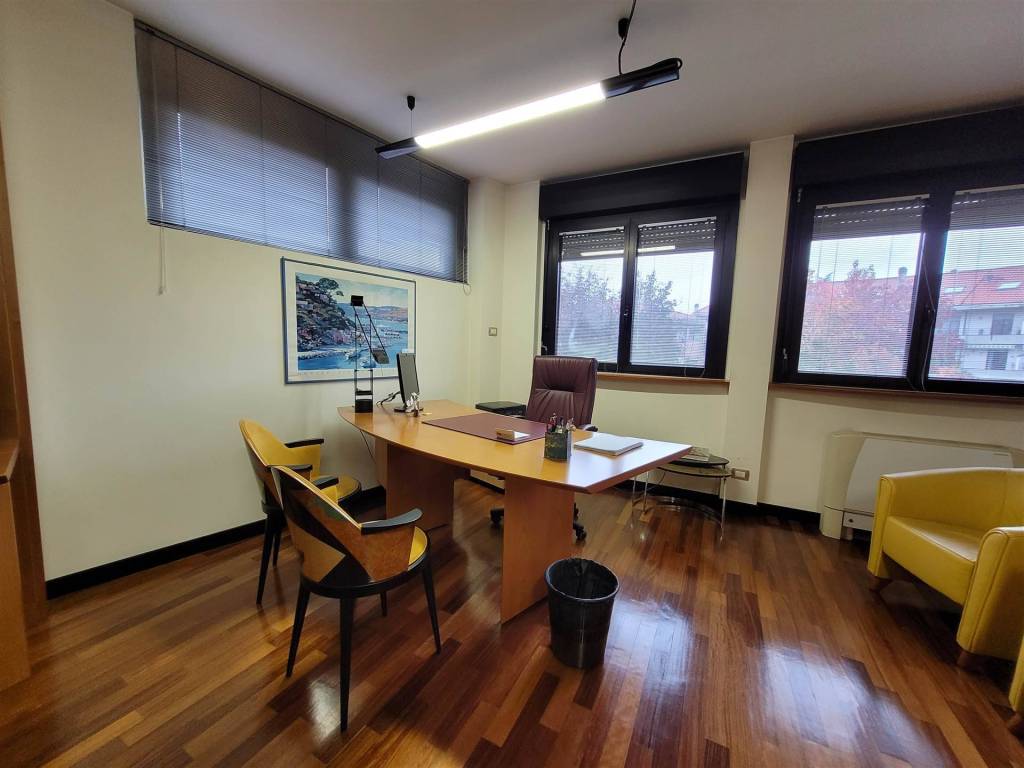 Immobile a Olgiate olona in Piazza Sandro Pertini, 2 - Foto 4