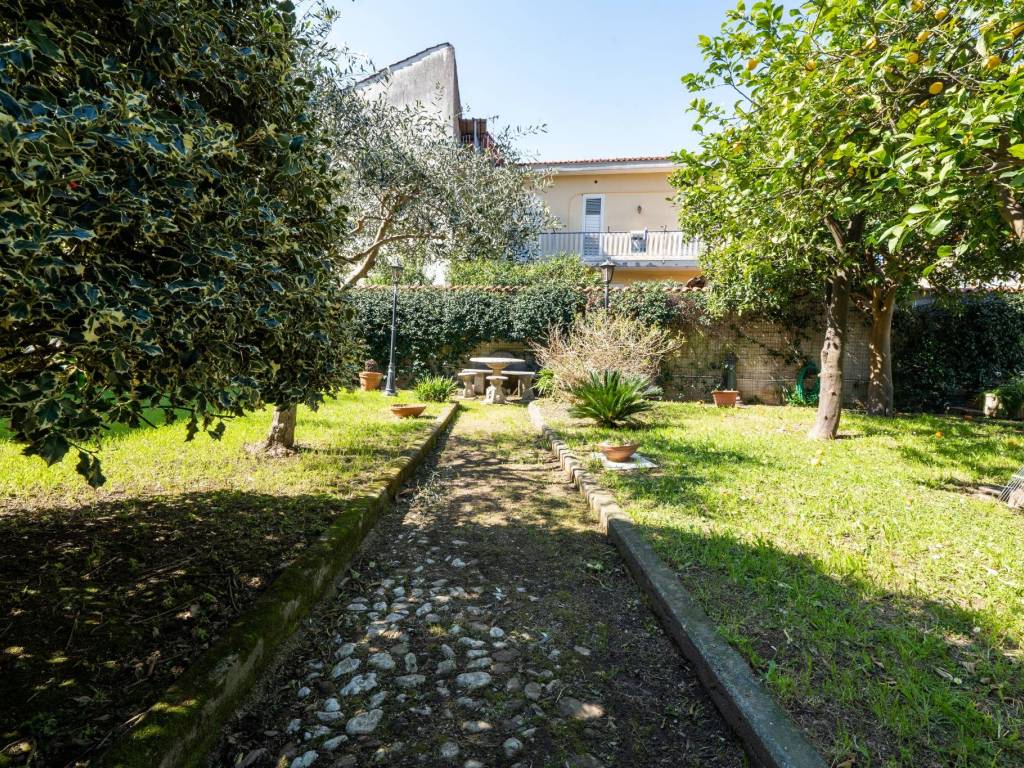 Appartamento a Roccapiemonte in Via Savasta, 30 - Foto 2