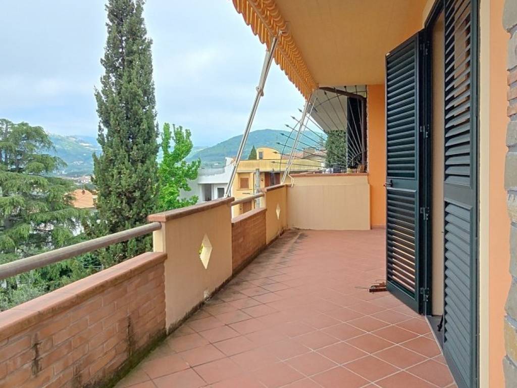 Villa a Monsummano terme in Via Carducci - Foto 2