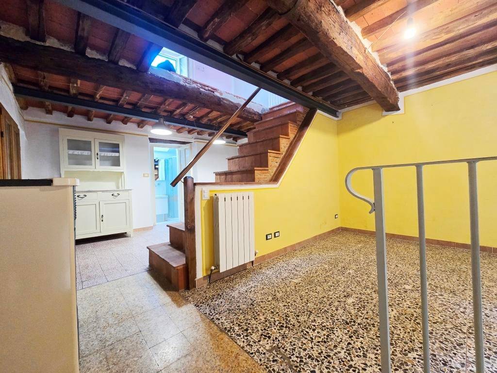 Casa indipendente a Pescia in Via Colle del Lupo - Foto 2