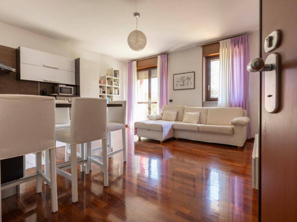 Appartamento a Marnate in Via dei Fontanili, 71 - Foto 2