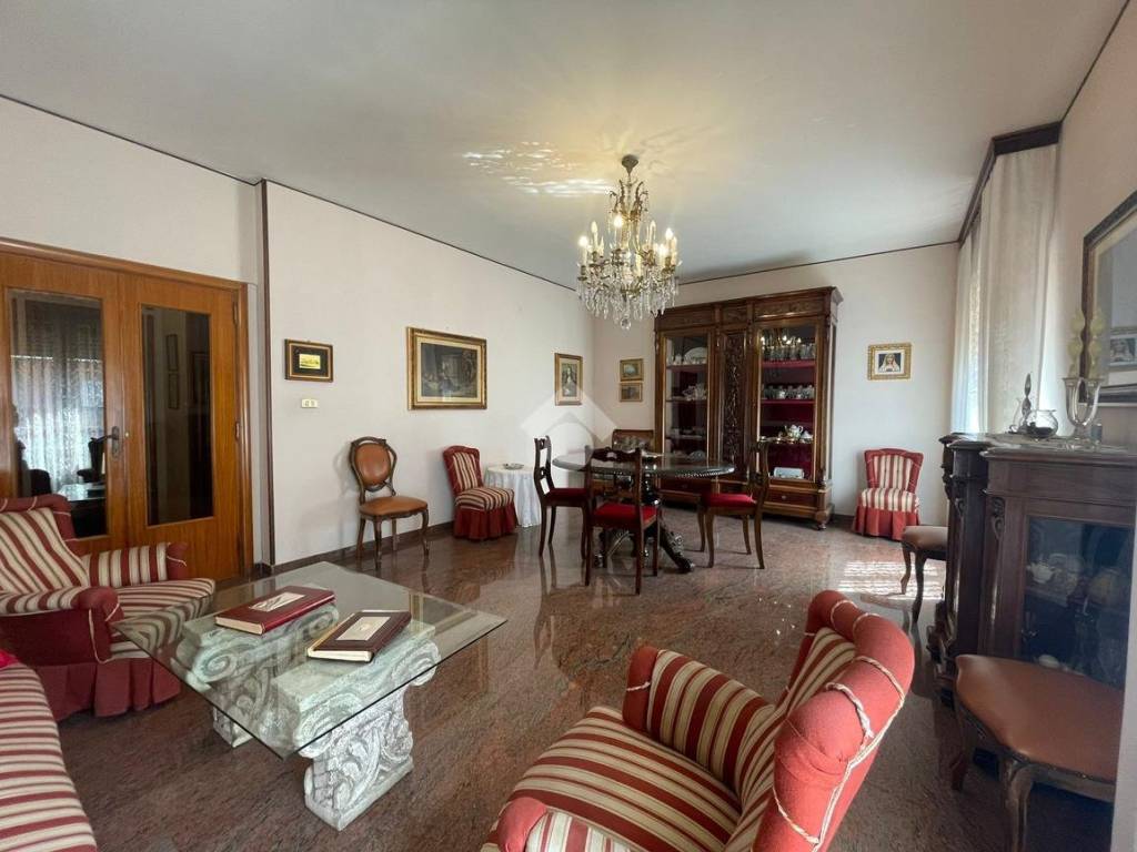 Appartamento a Cerignola in Viale di Levante, 19 - Foto 2