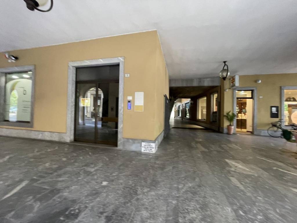 Immobile a Busto arsizio in CORSO XX SETTEMBRE, 1 - Foto 2