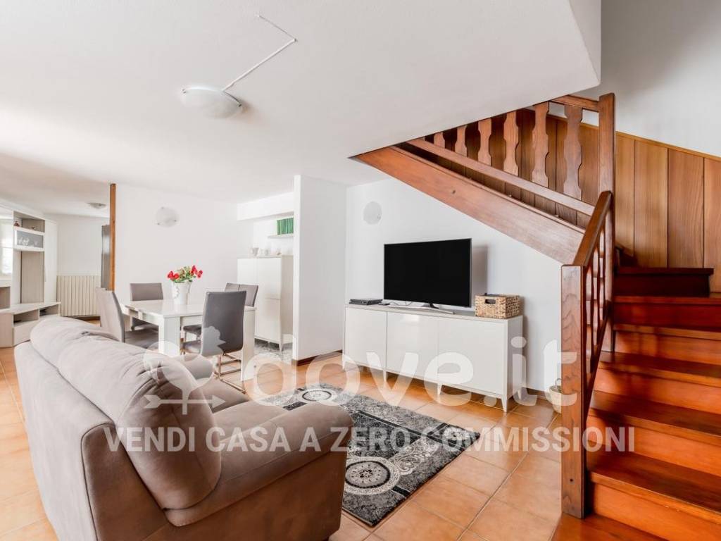 Villa a Casalzuigno in Via Monte Suello, 3 - Foto 2