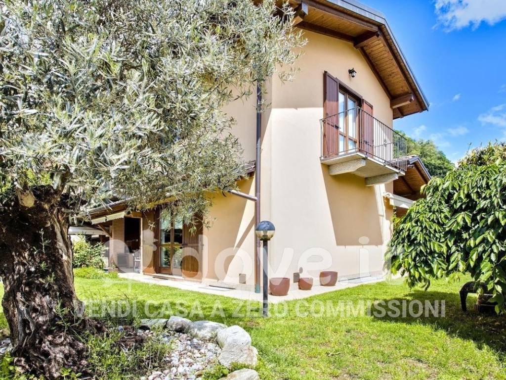 Villa a Cuveglio in Via Vidoletti, 49 - Foto 3