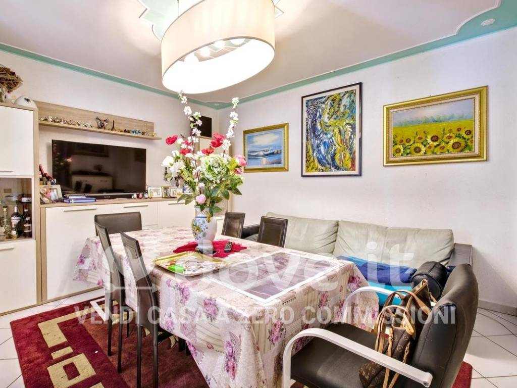 Appartamento a Cadegliano-viconago in Via Silvio Pellico, 2 - Foto 4