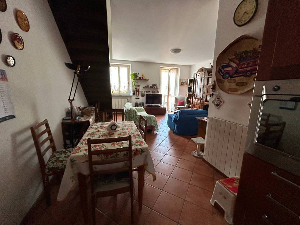 Appartamento a Vedano olona in Largo Angelo Magnani - Foto 3