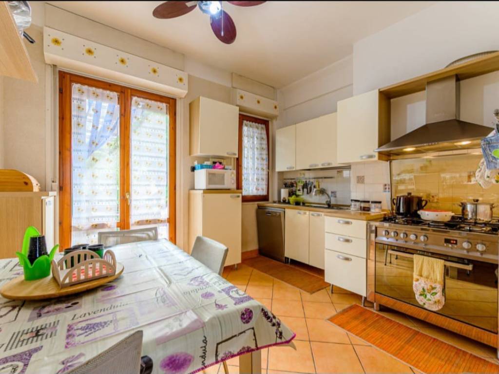 Appartamento a Scandicci in Isolato Boccaccio Interno E - Foto 2
