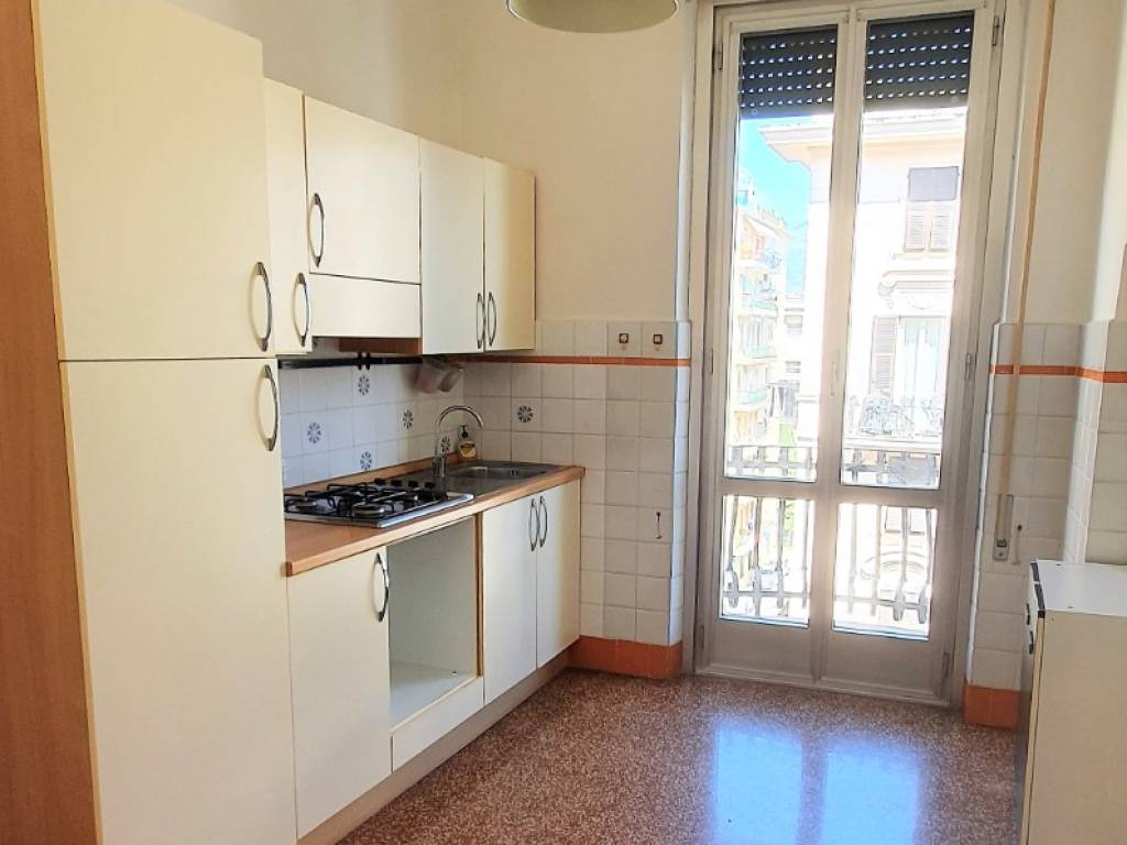 Appartamento a Genova in Via Leonardo Cocito, 6 - Foto 3