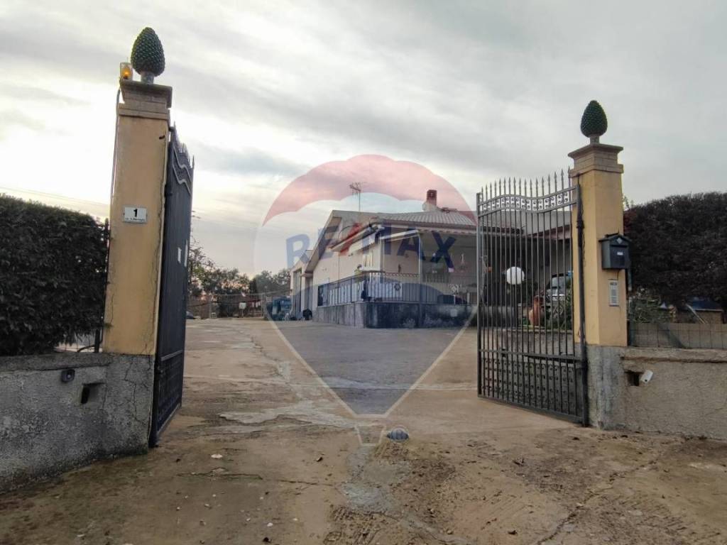 Villa a Caltagirone in VIA VENANZIO MARVUGLIA, 1 - Foto 3