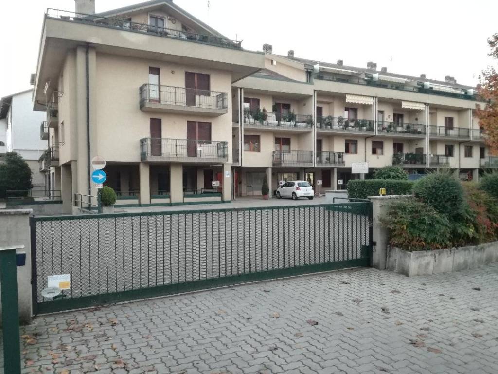 Loft / open space a Busca in Via Dronero, 6 - Foto 1