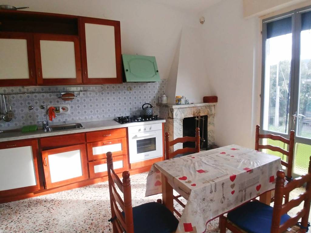 Villa a Ameglia in Via Forano, 20 - Foto 2