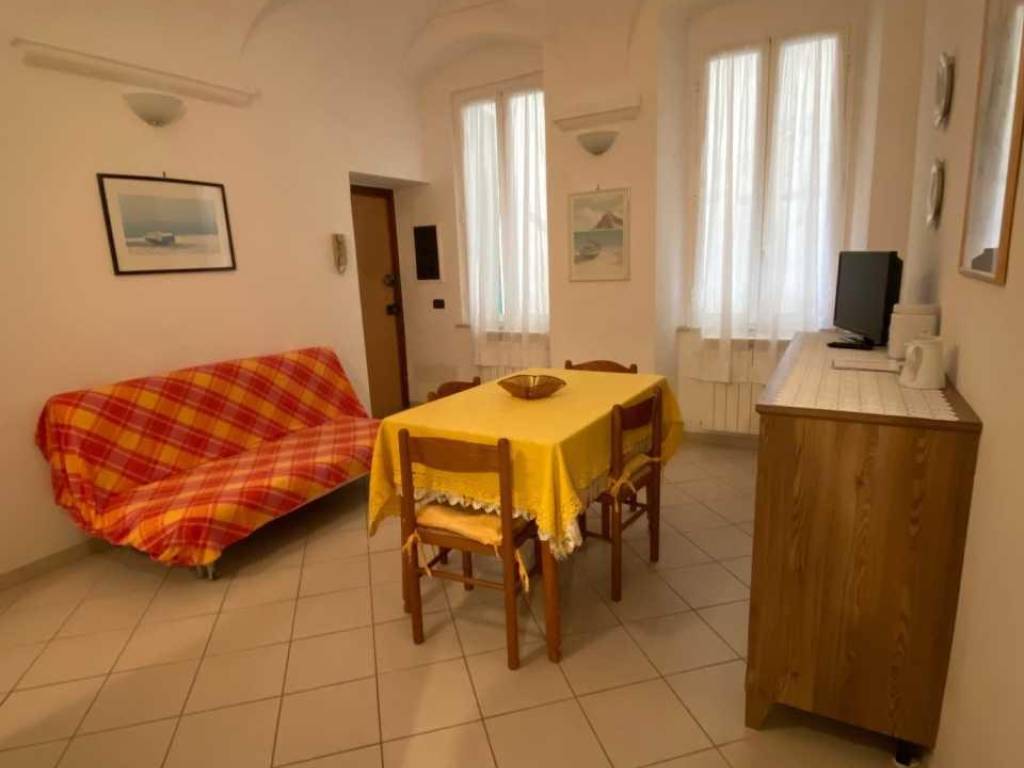 Appartamento a Finale ligure in Via Roma, 35 - Foto 2