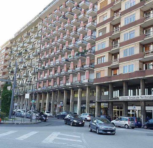 Appartamento a Avellino in Via Carlo Del Balzo, Avellino, Av - Foto 2