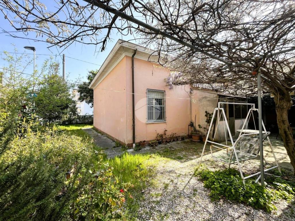 Villa a Rimini in Viale Vodice, 7 - Foto 2