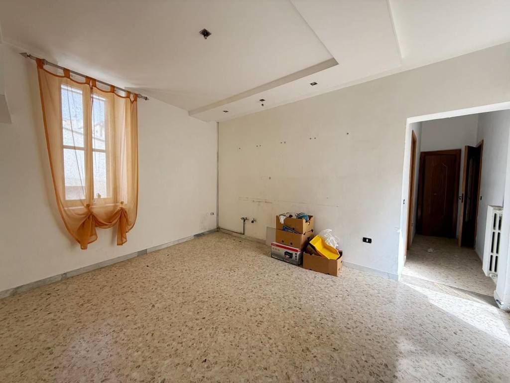 Appartamento a Acquaviva delle fonti in Via Pellicani - Foto 2