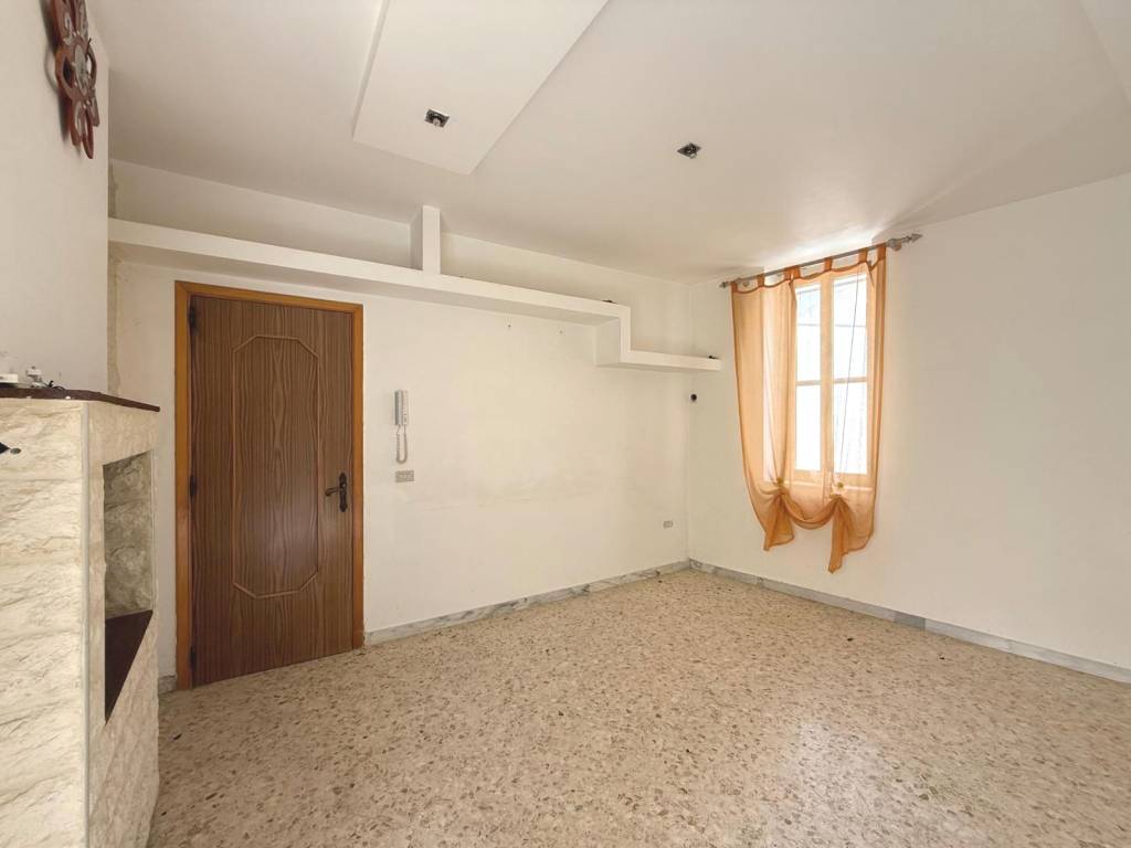 Appartamento a Acquaviva delle fonti in Via Pellicani - Foto 3