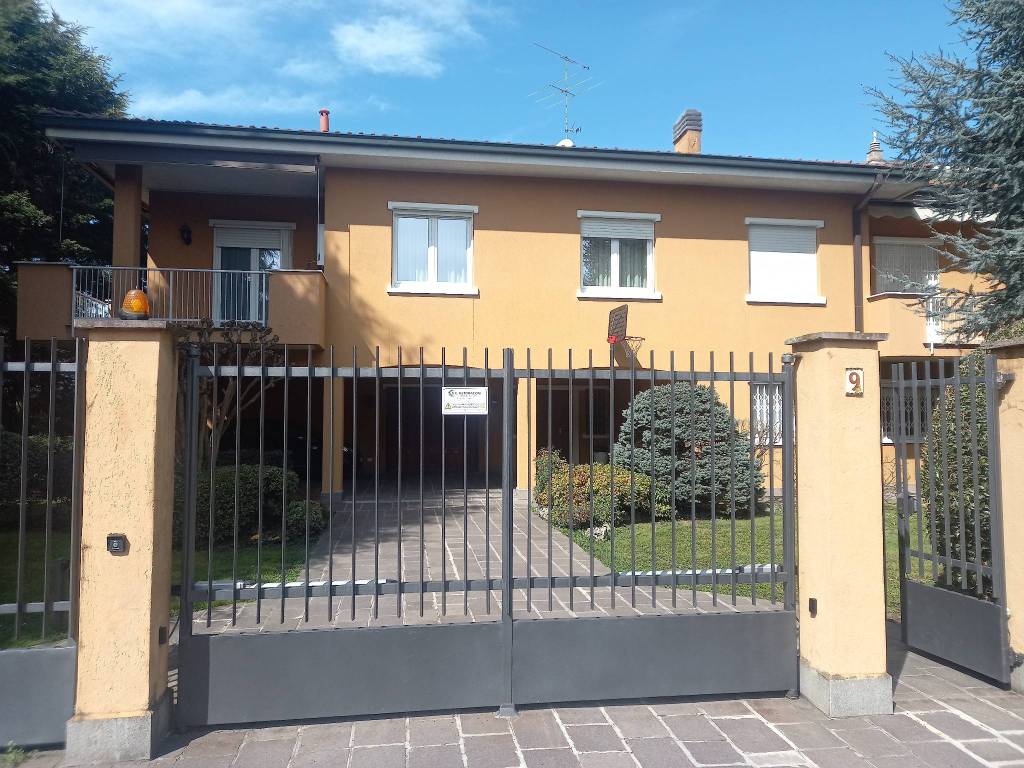 Villa a Merate in Via Ceppo, 9 - Foto 2