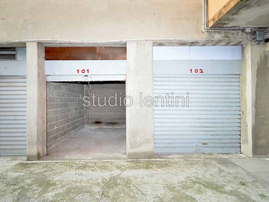 Box / garage a Casale monferrato in Corso Duca d'Aosta - Foto 4